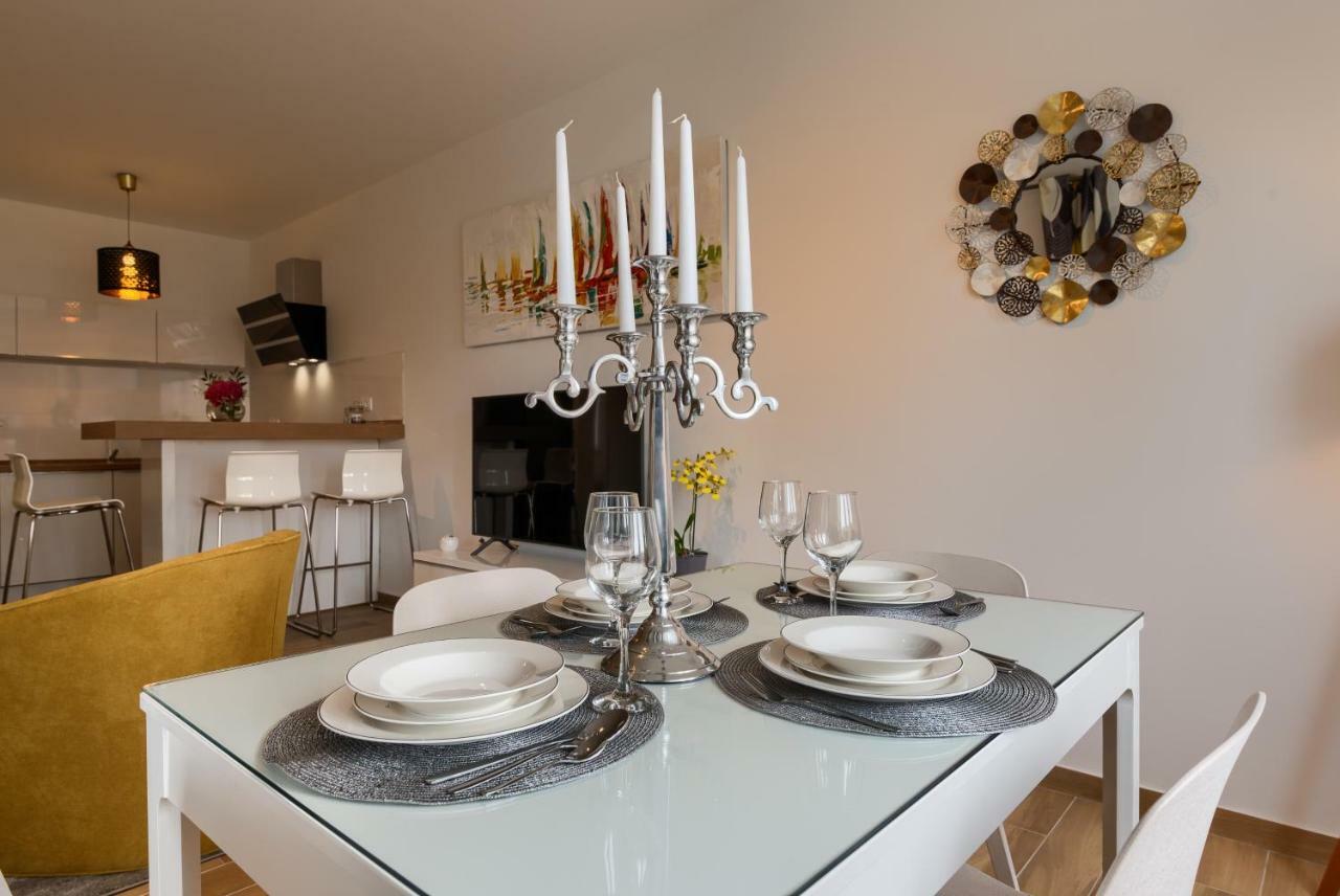 Apartments Dream In Arena 2 Pula Center Free Parking Exterior foto